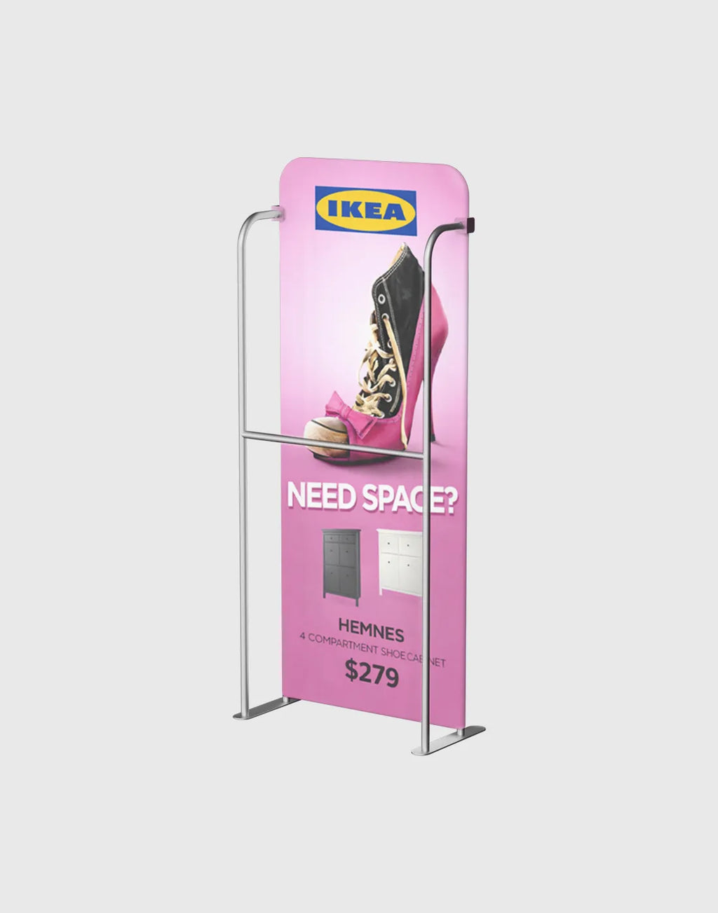 Exhibit Display With Hanging Rail