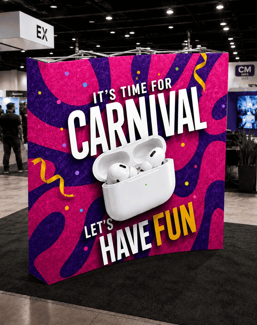 Pop Up Curved Velcro Media Wall
